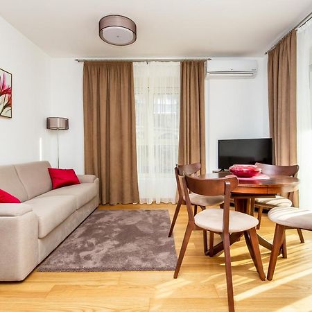 Apartments Lm Residence 라파일로비치 외부 사진